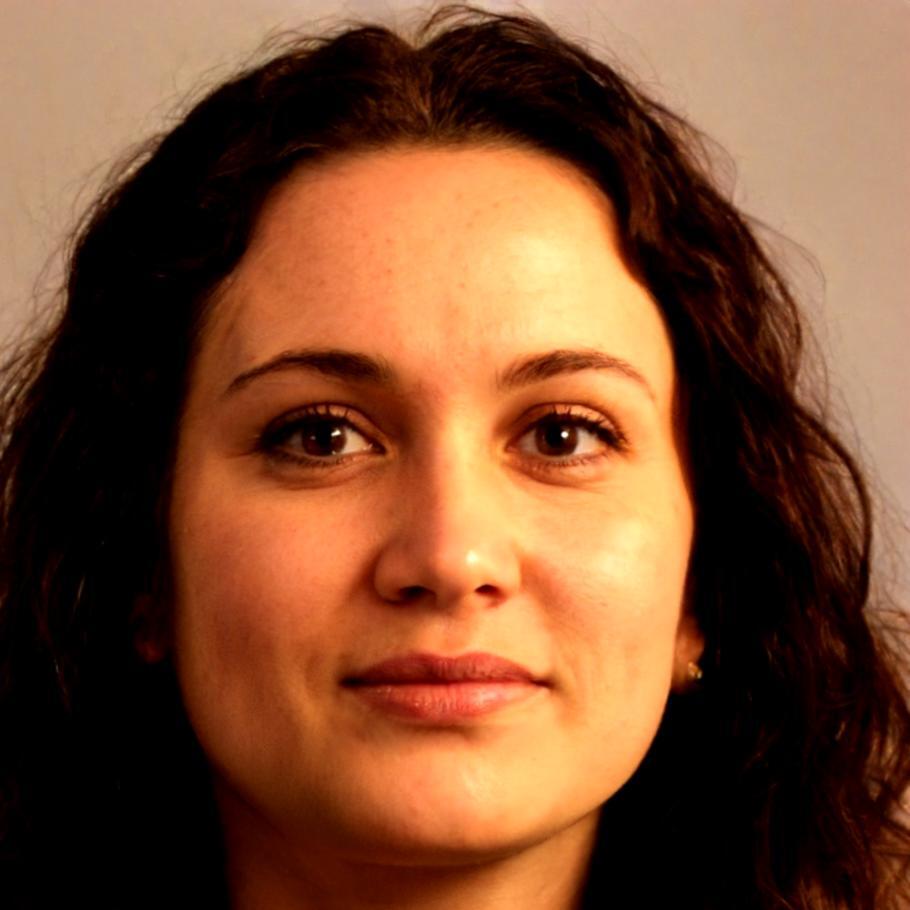 Livia Ferragni, specialista in tessiture ricci e afro