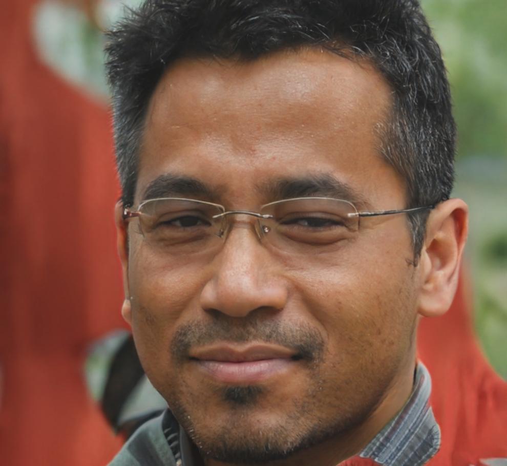 Docente esperto in trattamenti chimici e colorazione